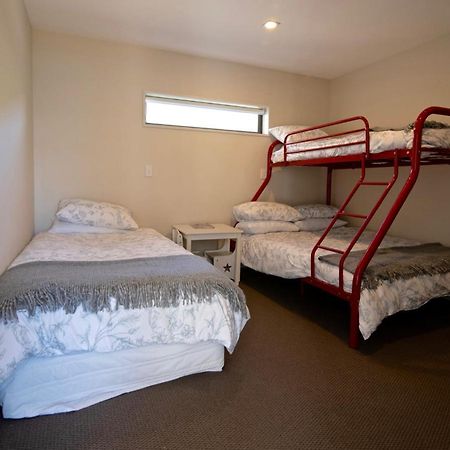 Kotare Point Paradise - Akaroa Holiday Home Bagian luar foto