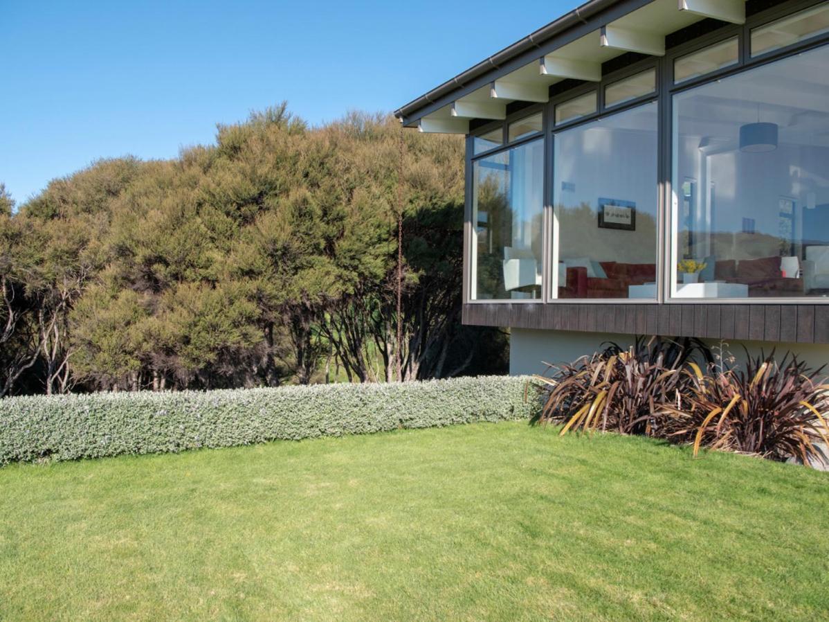 Kotare Point Paradise - Akaroa Holiday Home Bagian luar foto