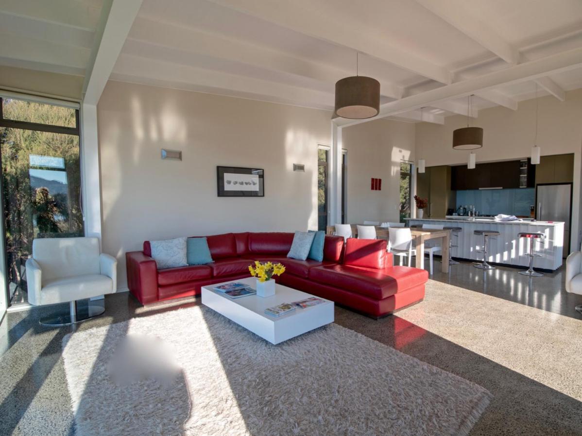 Kotare Point Paradise - Akaroa Holiday Home Bagian luar foto