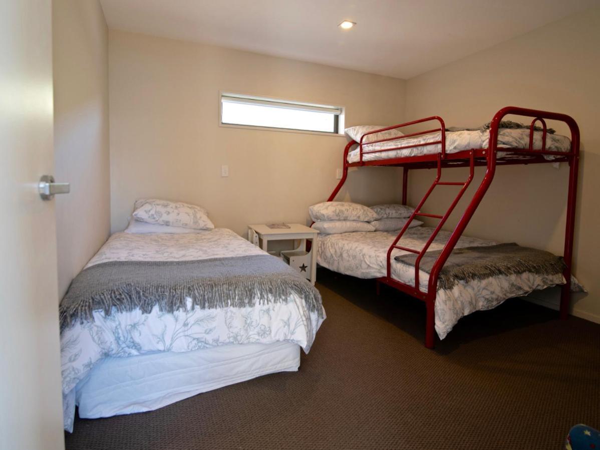 Kotare Point Paradise - Akaroa Holiday Home Bagian luar foto